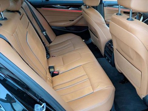 Used 2017 BMW 540i image 21