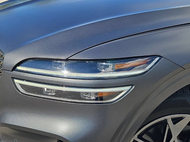 Used 2023 Genesis GV70 2.5T w/ Advanced Package AWD/4WD image 10