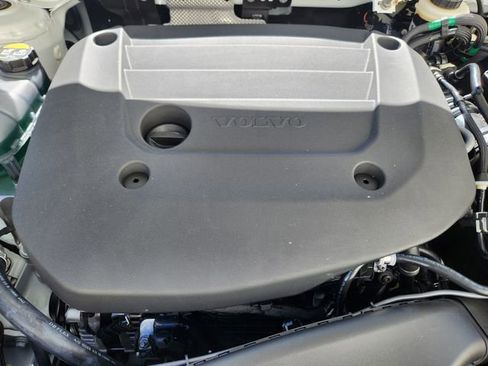 New 2026 Volvo XC40 B5 Plus w/ Protection Package Premier image 19