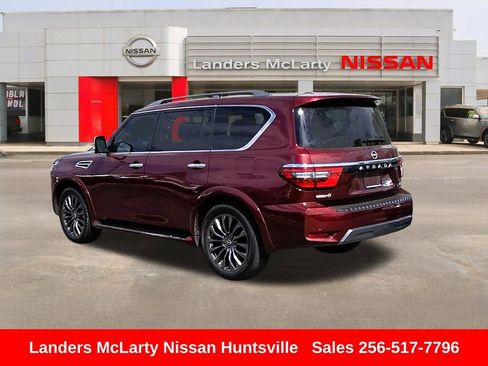 Used 2023 Nissan Armada Platinum w/ Captain's Chairs Package RWD image 6
