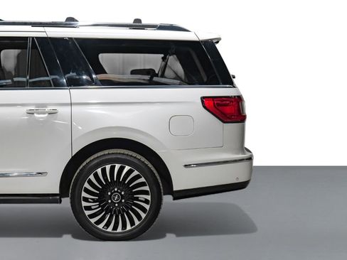 Used 2021 Lincoln Navigator L Black Label w/ Cargo Convenience Package image 11