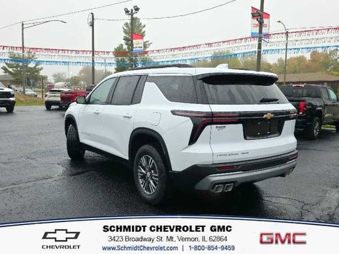 New 2026 Chevrolet Traverse LT w/ Driver Confidence Package image 7