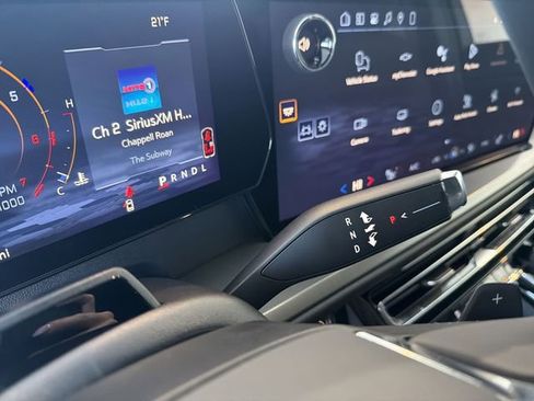 New 2026 Chevrolet Traverse LT w/ Enhanced Driving Package FWD image 30