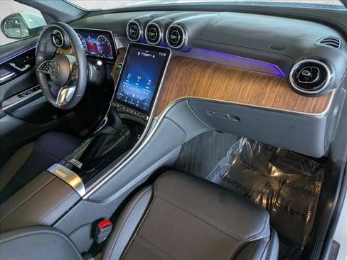 Used 2023 Mercedes-Benz GLC 300 image 23