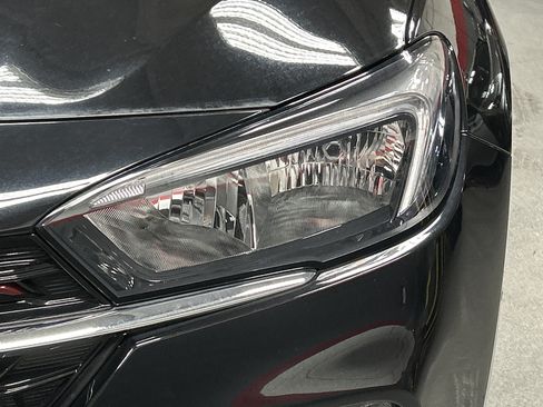Used 2023 Buick Encore GX Select w/ Sport Touring Package FWD image 6