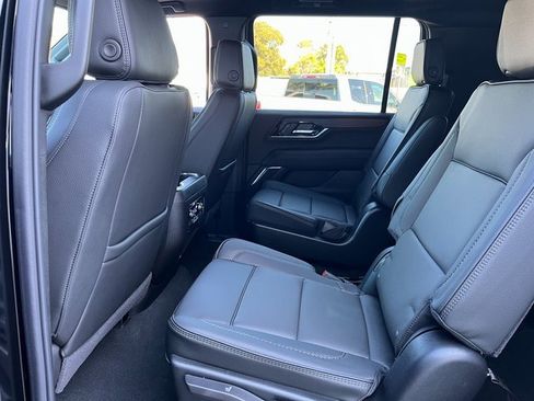 New 2026 GMC Yukon XL Denali w/ Sun & Power Step Package image 11