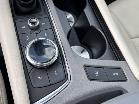 Used 2020 Cadillac XT6 Premium Luxury image 29