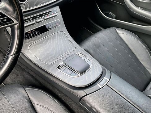 Used 2021 Mercedes-Benz E 350 4MATIC Sedan image 10