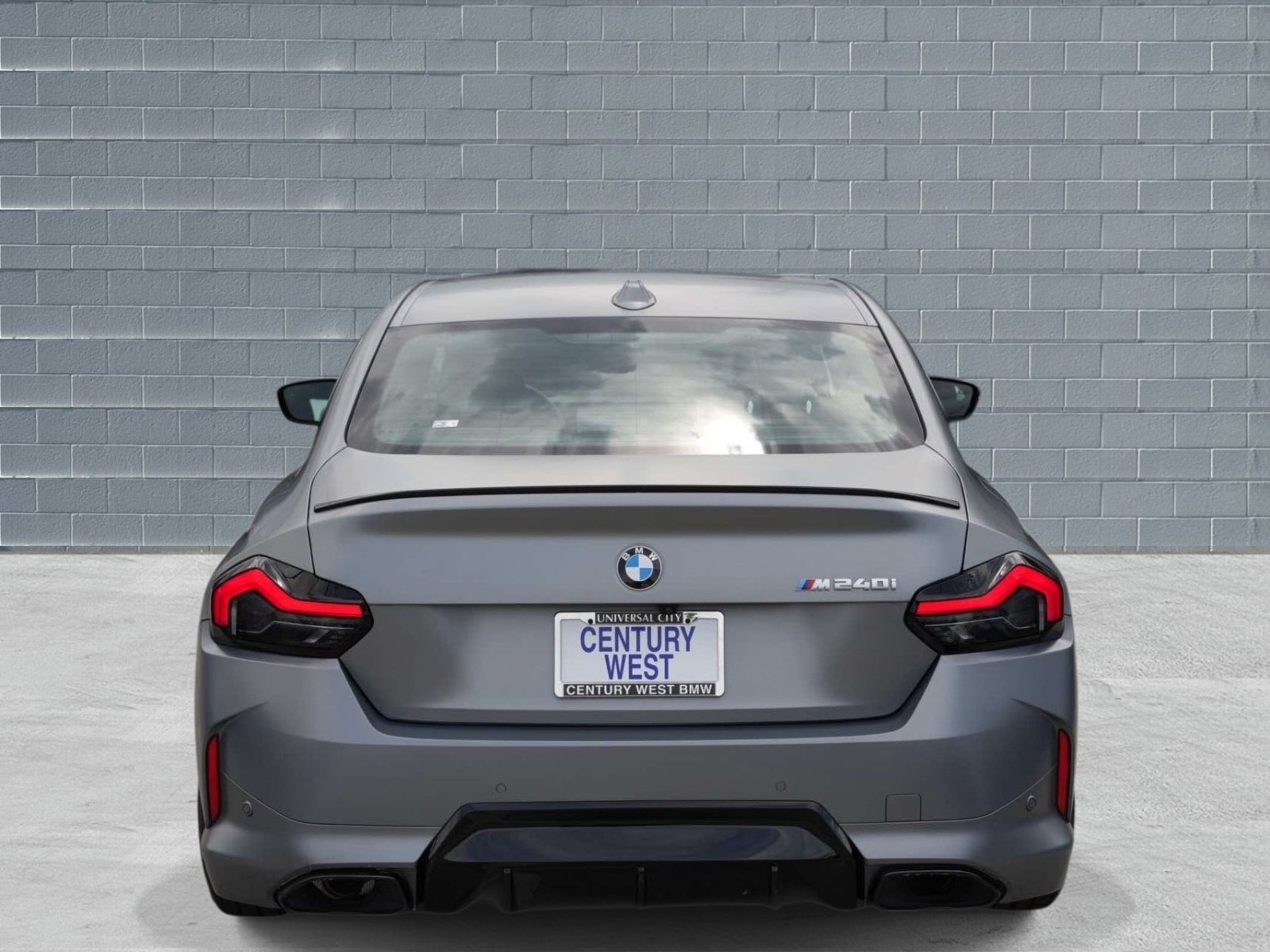 Used 2025 BMW M240i Coupe RWD image 3