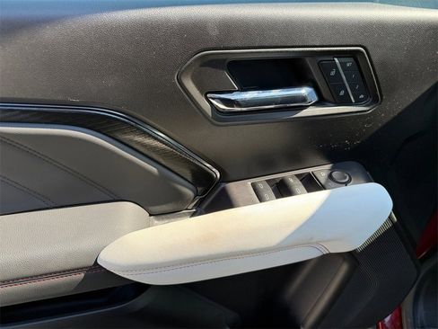 Used 2023 GMC Canyon AT4X image 14