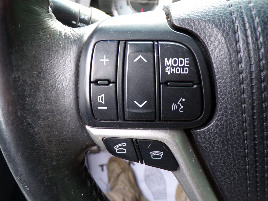 Used 2016 Toyota Sienna SE FWD image 29