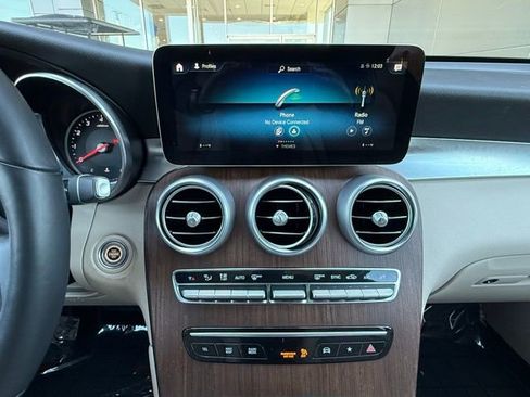 Used 2022 Mercedes-Benz GLC 300 4MATIC image 24