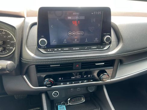 Used 2023 Nissan Rogue SV AWD/4WD image 27