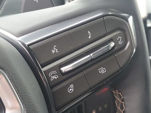 New 2026 GMC Acadia AT4 w/ Luxury Package AWD/4WD image 12