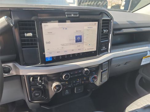 New 2026 Ford F250 XLT w/ XLT Premium Package image 18