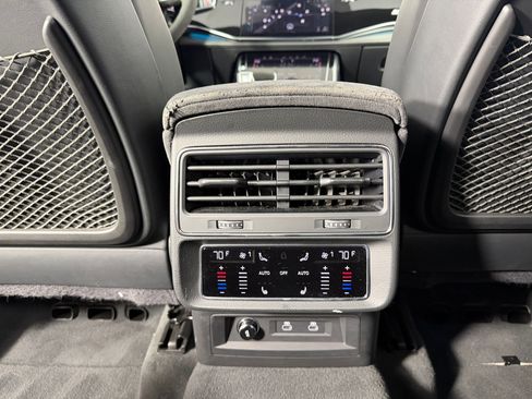 Used 2023 Audi RS Q8 w/ Black Optic Package image 28