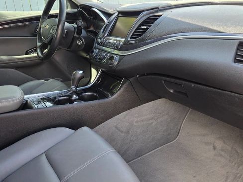 Used 2017 Chevrolet Impala LT w/ Leather Package image 15