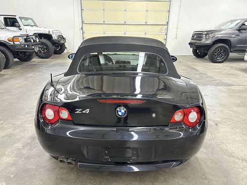 Used 2005 BMW Z4 3.0i RWD image 9
