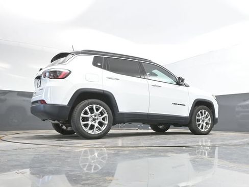 Used 2025 Jeep Compass Limited AWD/4WD image 42