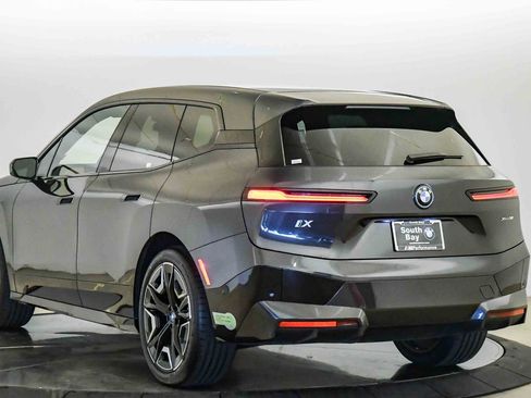 Certified 2024 BMW iX xDrive50 w/ Premium Package AWD/4WD image 2