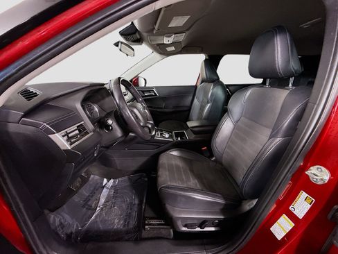 Used 2023 Mitsubishi Outlander SE Black Edition image 22