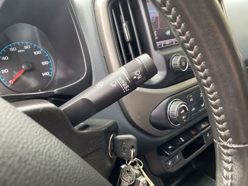 Used 2015 Chevrolet Colorado Z71 AWD/4WD image 22