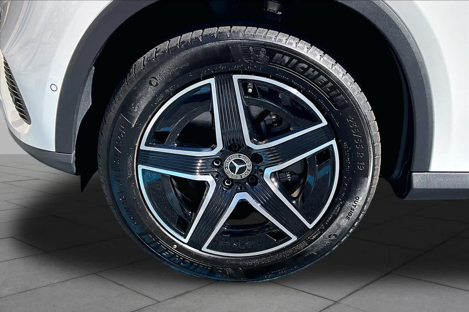 Certified 2026 Mercedes-Benz GLC 300 image 11