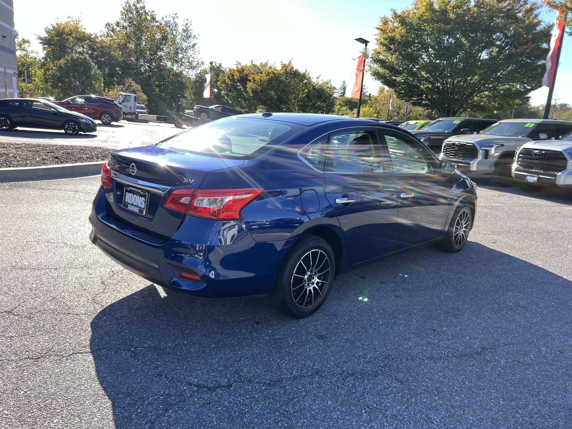 Used 2018 Nissan Sentra SV FWD image 7