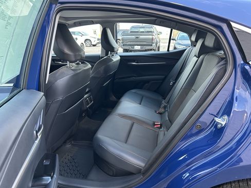 Used 2025 Toyota Camry XLE image 17