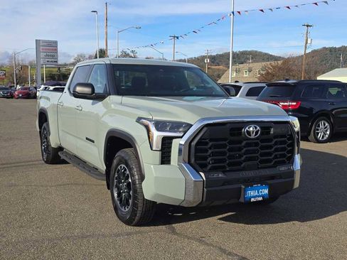 Used 2025 Toyota Tundra SR5 image 7