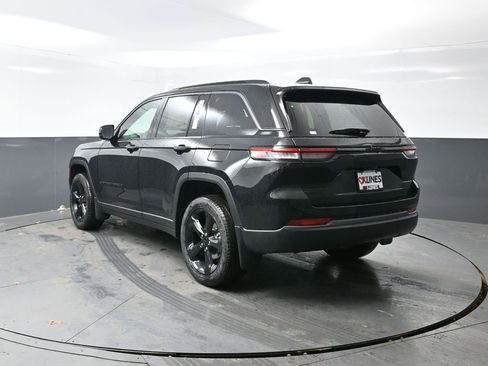 New 2026 Jeep Grand Cherokee Limited w/ Limited Altitude Package AWD/4WD image 7