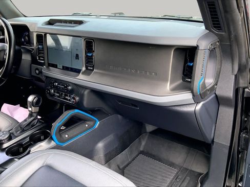 Used 2024 Ford Bronco Black Diamond AWD/4WD image 17