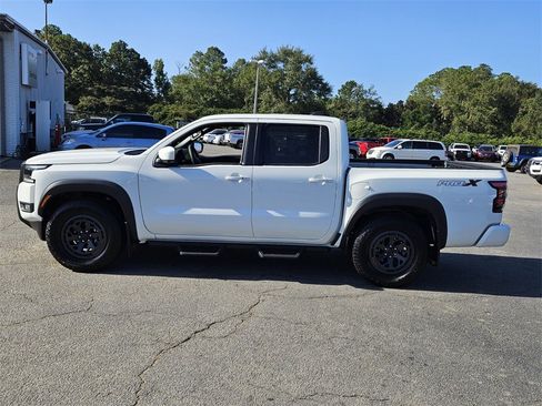 New 2026 Nissan Frontier Pro-X w/ Pro-X Convenience Package image 2