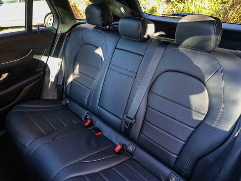 Used 2022 Mercedes-Benz GLC 300 4MATIC image 22