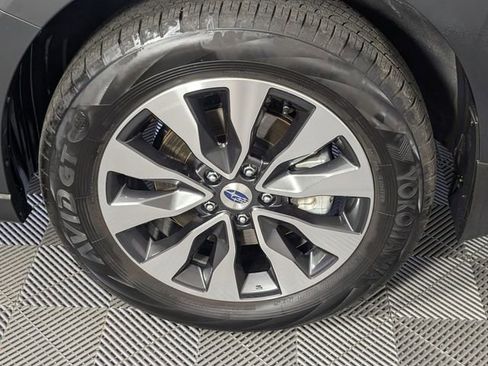 Used 2025 Subaru Outback Limited AWD/4WD image 8
