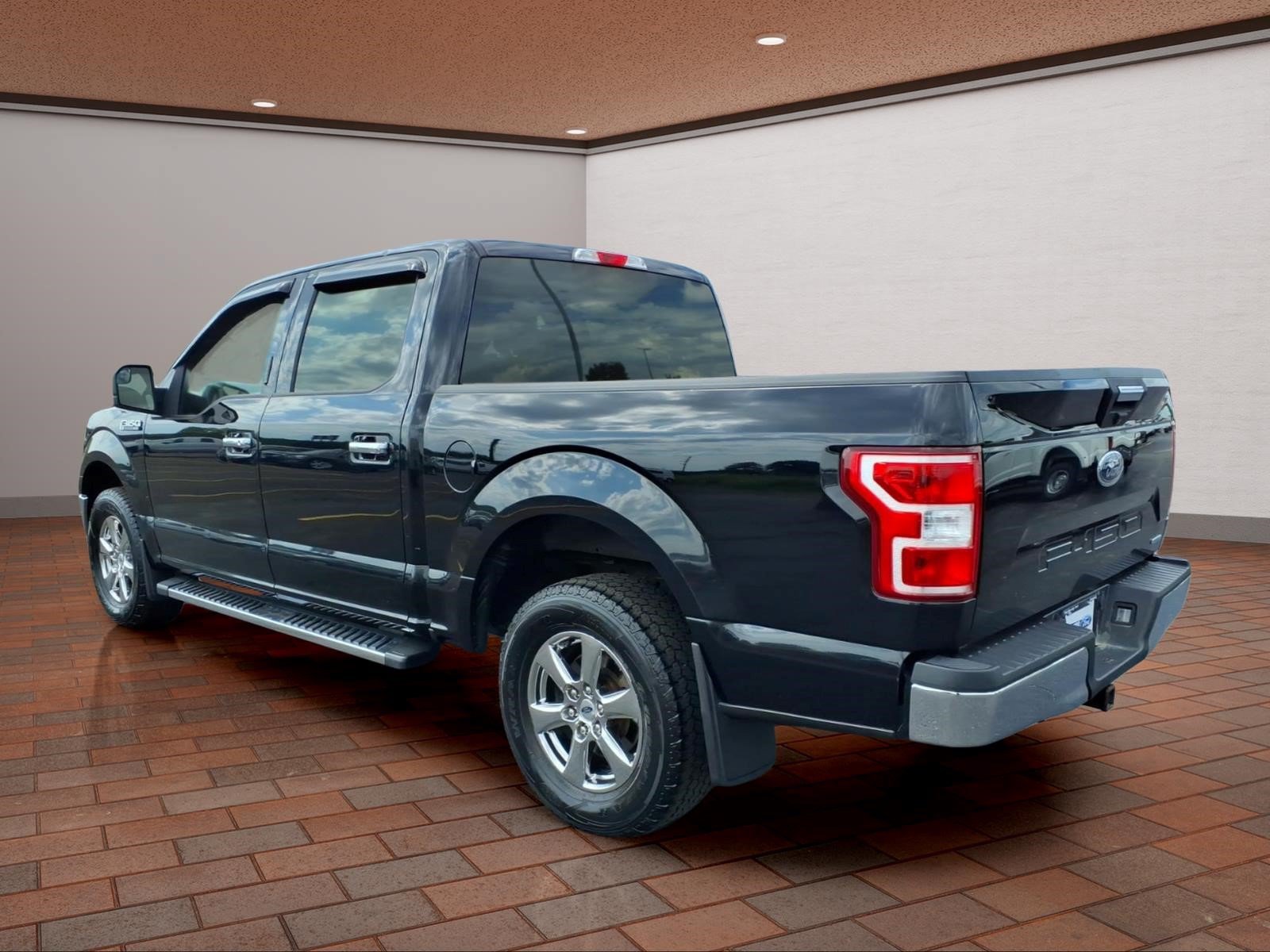 Used 2018 Ford F150 XLT w/ XTR Package AWD/4WD image 6