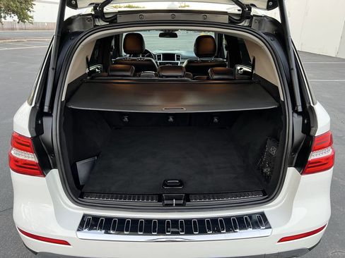 Used 2015 Mercedes-Benz ML 350 2WD w/ Premium 1 Package image 39