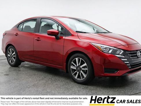 Used 2025 Nissan Versa SV image 1