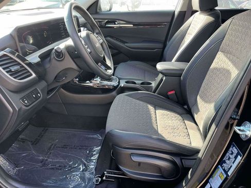 Certified 2025 Kia Seltos S image 16