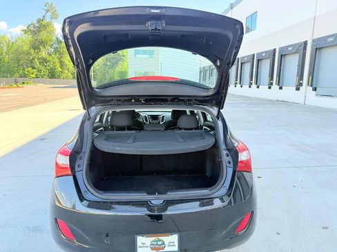 Used 2016 Hyundai Elantra GT w/ Option Group 02 FWD image 17
