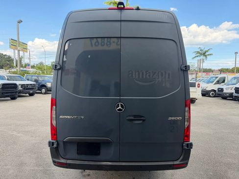 Used 2019 Mercedes-Benz Sprinter 170 image 4