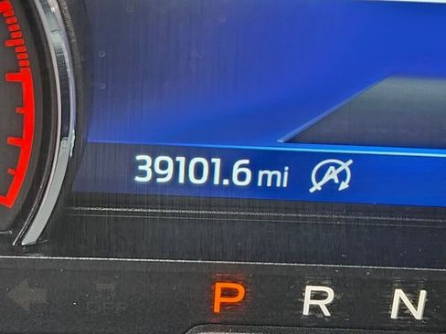 Used 2024 Ford Explorer XLT w/ Equipment Group 202A image 33