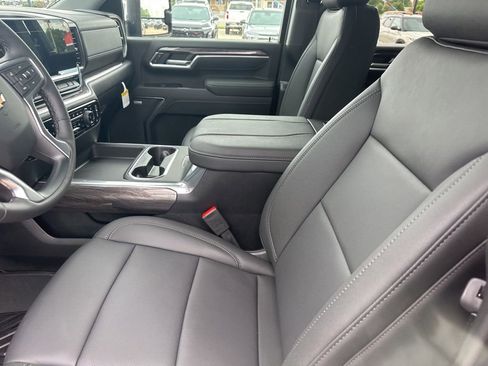 New 2026 Chevrolet Silverado 2500 LTZ w/ LTZ Premium Package AWD/4WD image 2