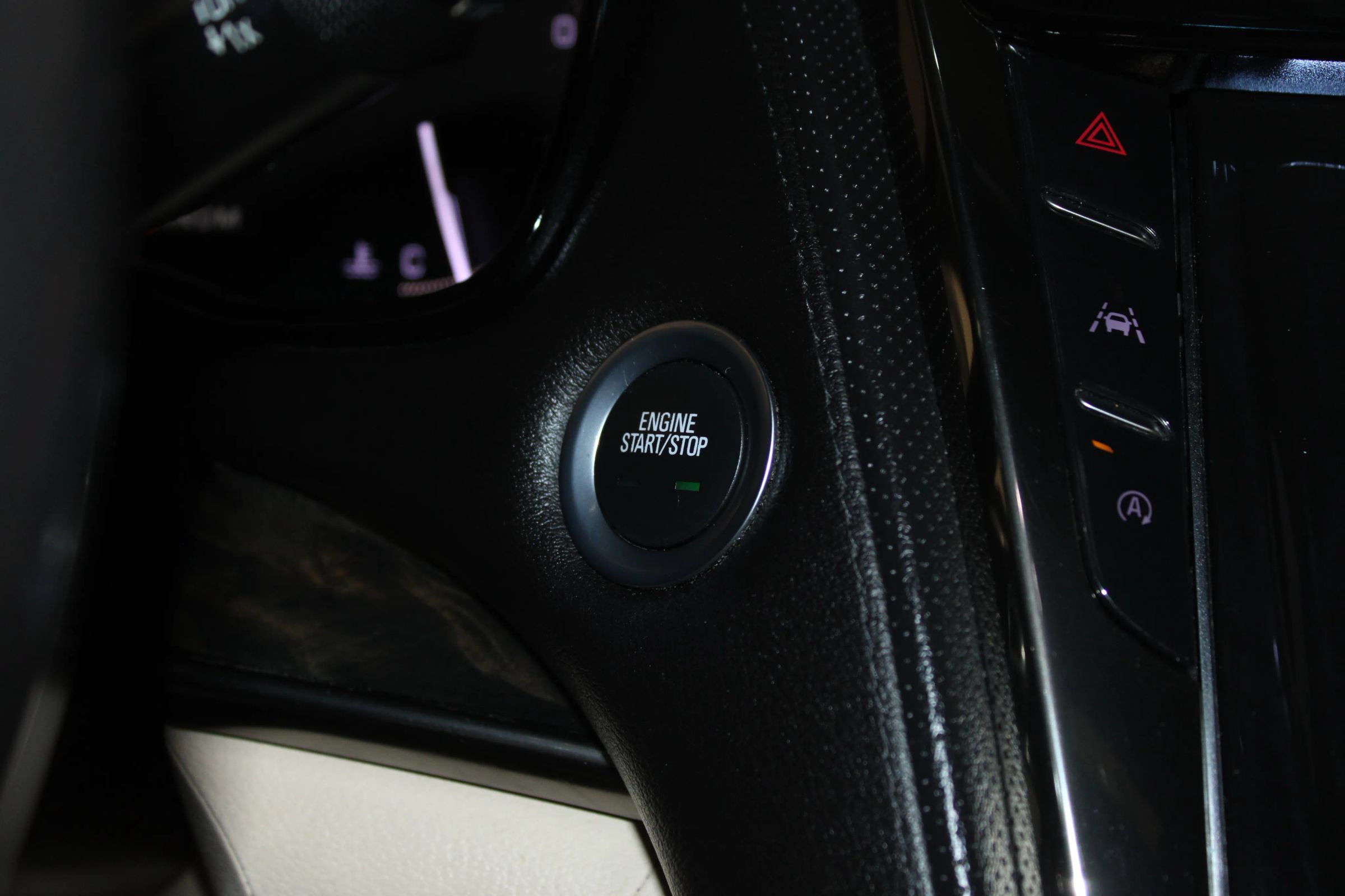 Used 2018 Cadillac CTS Luxury RWD image 18