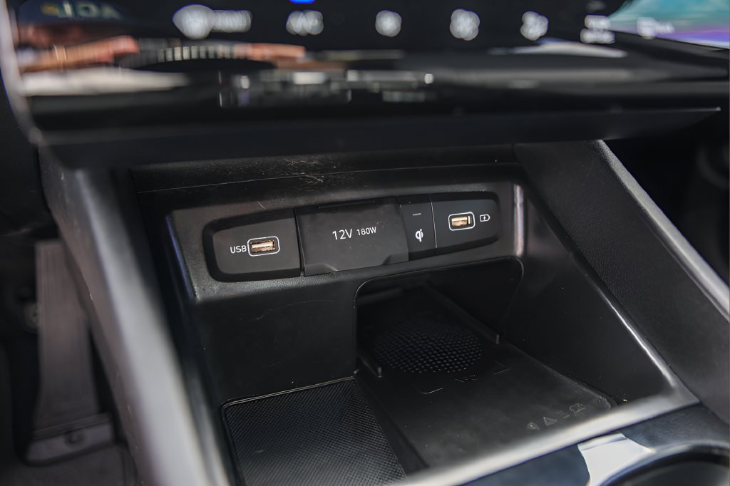 Used 2023 Hyundai Santa Cruz SEL Premium w/ Cargo Package AWD/4WD image 22