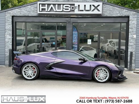 Used 2021 Chevrolet Corvette Stingray Premium Cpe w/ Z51 Performance Package RWD image 18
