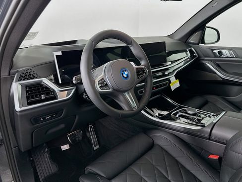 New 2026 BMW X5 xDrive50e w/ M Sport Package image 9