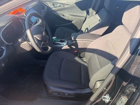 Used 2025 Chevrolet Malibu RS image 5