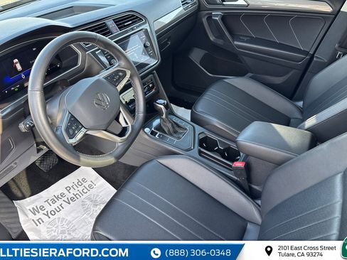 Used 2024 Volkswagen Tiguan SE image 12