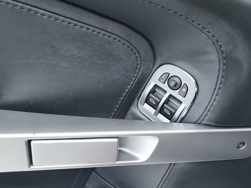 Used 2015 Aston Martin V8 Vantage Coupe RWD image 23
